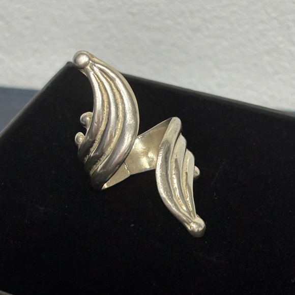 Taxco Jewelry - Taxco Silver Sculptural Ring 925